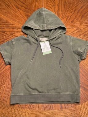 NWT Love Connect Olive Salt Wash Short-Sleeve Green Smart Cotton Hoodie